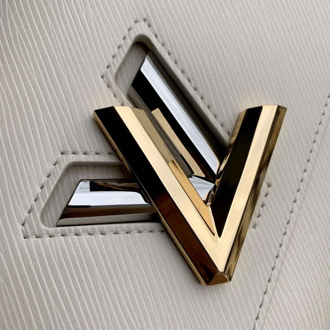 LV M22774 Louis Vuitton Twist MM Handbag Quartz