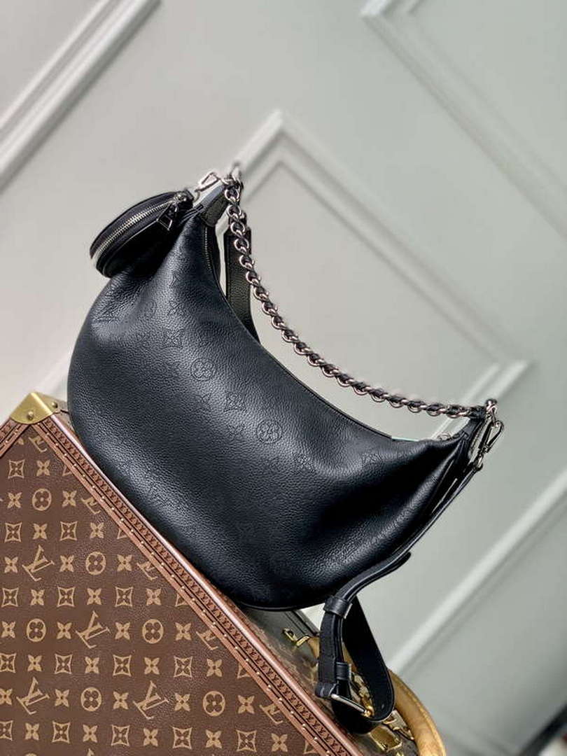 LV M22822 Louis Vuitton Baia MM Bag Mahina Black - Default Title - View 1