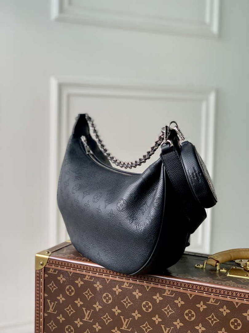 LV M22822 Louis Vuitton Baia MM Bag Mahina Black