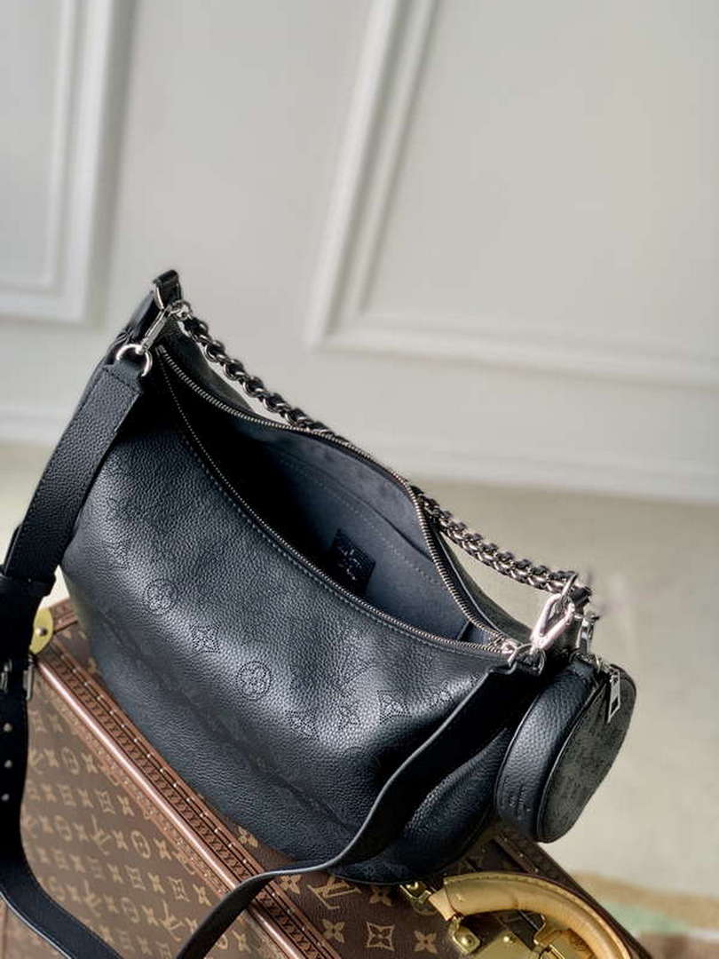 LV M22822 Louis Vuitton Baia MM Bag Mahina Black - Default Title - View 4