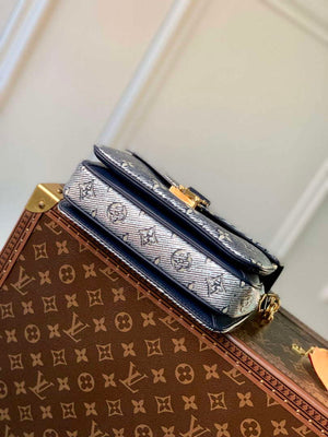LV M22834 Louis Vuitton Pochette M¨¦tis East West Handbag Blue - Default Title - View 5