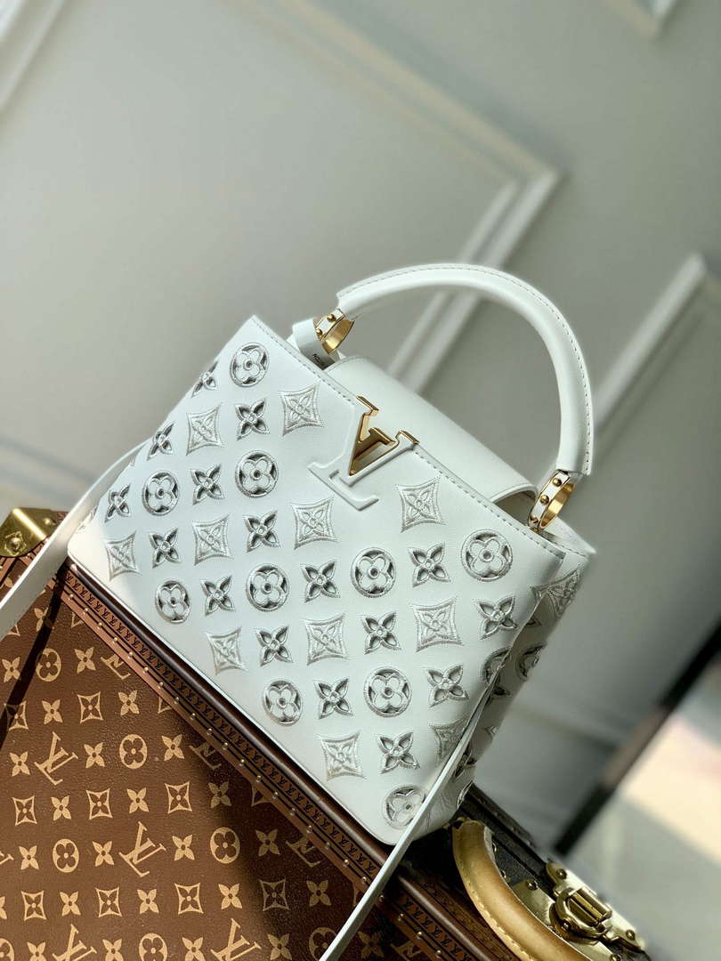 LV M22863 Louis Vuitton Capucines BB Handbag White - Default Title - View 1