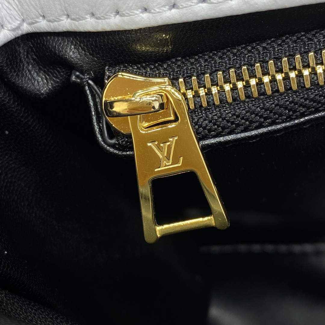 LV M22890 Louis Vuitton GO-14 MM Bag White/Black