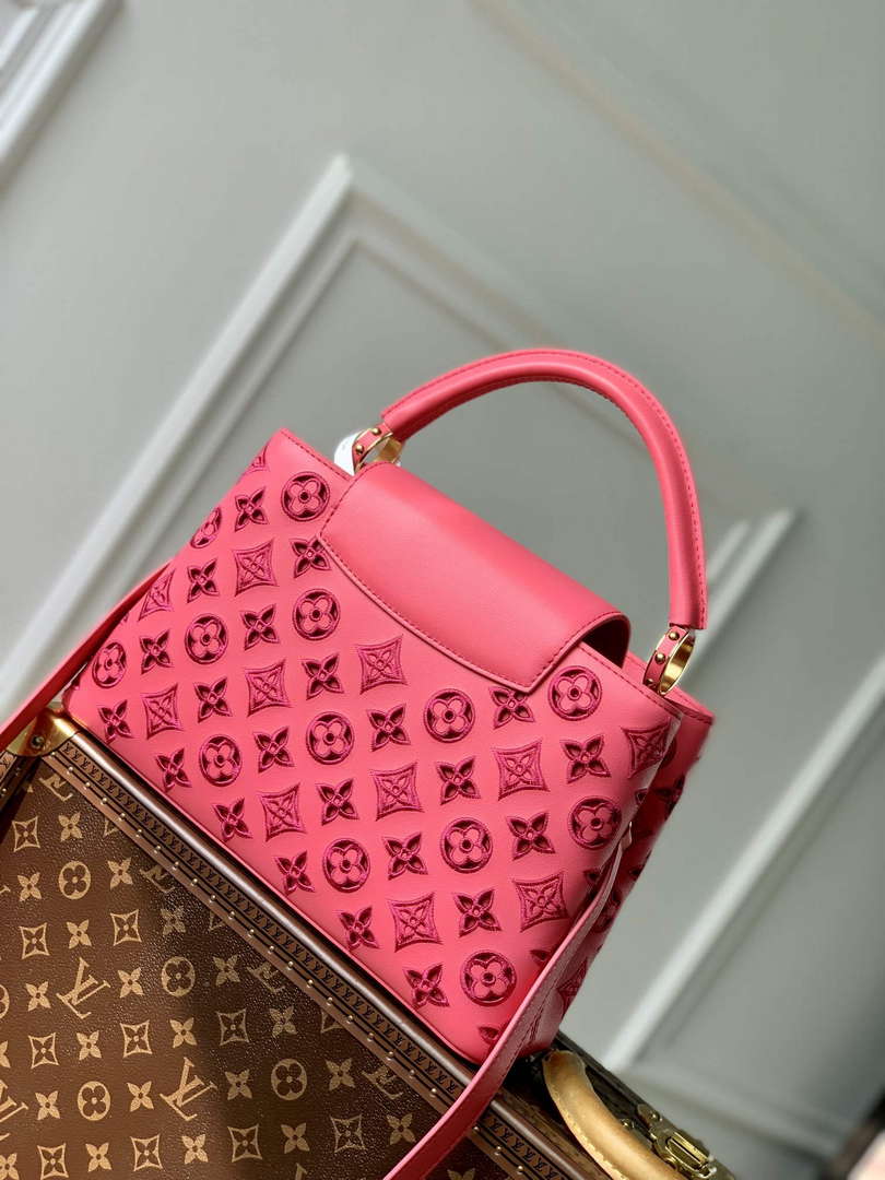 LV M22922 Louis Vuitton Capucines MM Handbag Pink - Default Title - View 3