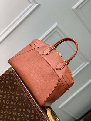 LV M22925 Louis Vuitton Lock It MM Bag Gold - Default Title - View 3