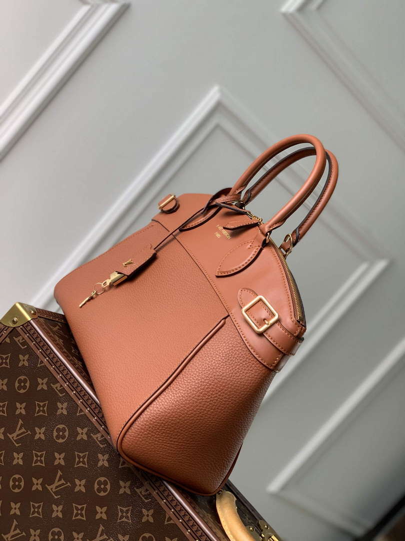 LV M22925 Louis Vuitton Lock It MM Bag Gold - Default Title - View 4