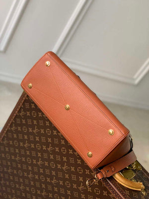 LV M22925 Louis Vuitton Lock It MM Bag Gold - Default Title - View 5