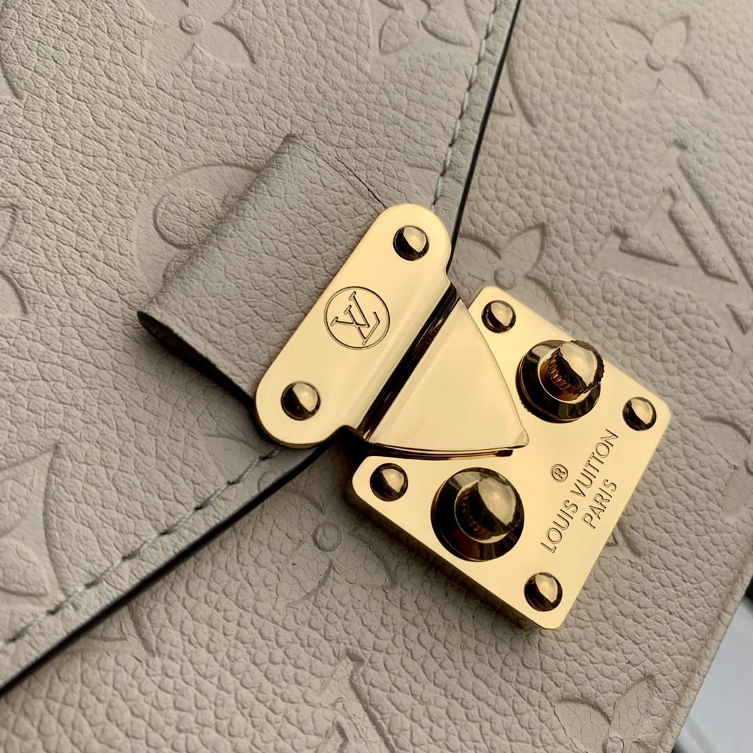 LV M22942 Louis Vuitton Pochette M¨¦tis East West Handbag Cr¨¨me Beige
