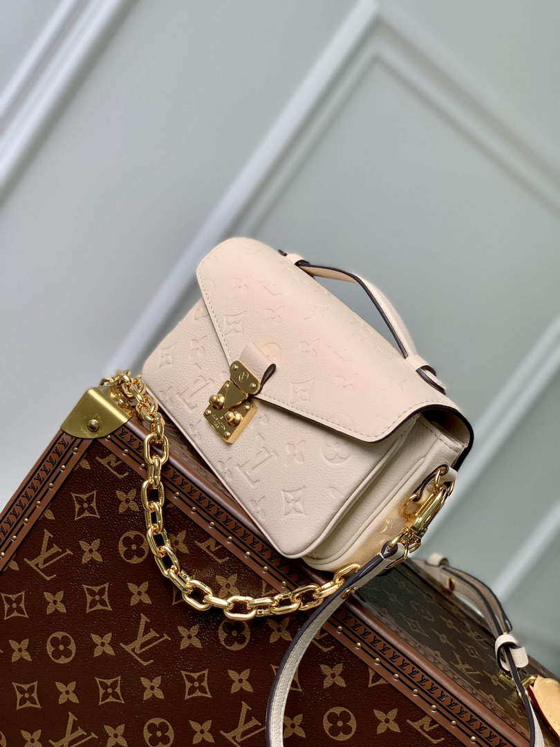LV M22942 Louis Vuitton Pochette M¨¦tis East West Handbag Cr¨¨me Beige
