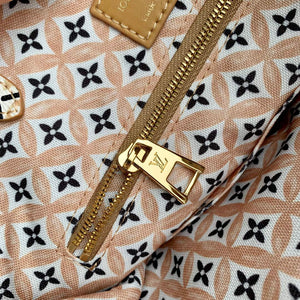 LV M22975 Louis Vuitton OnTheGo MM Tote Bag Beige - Default Title - View 6