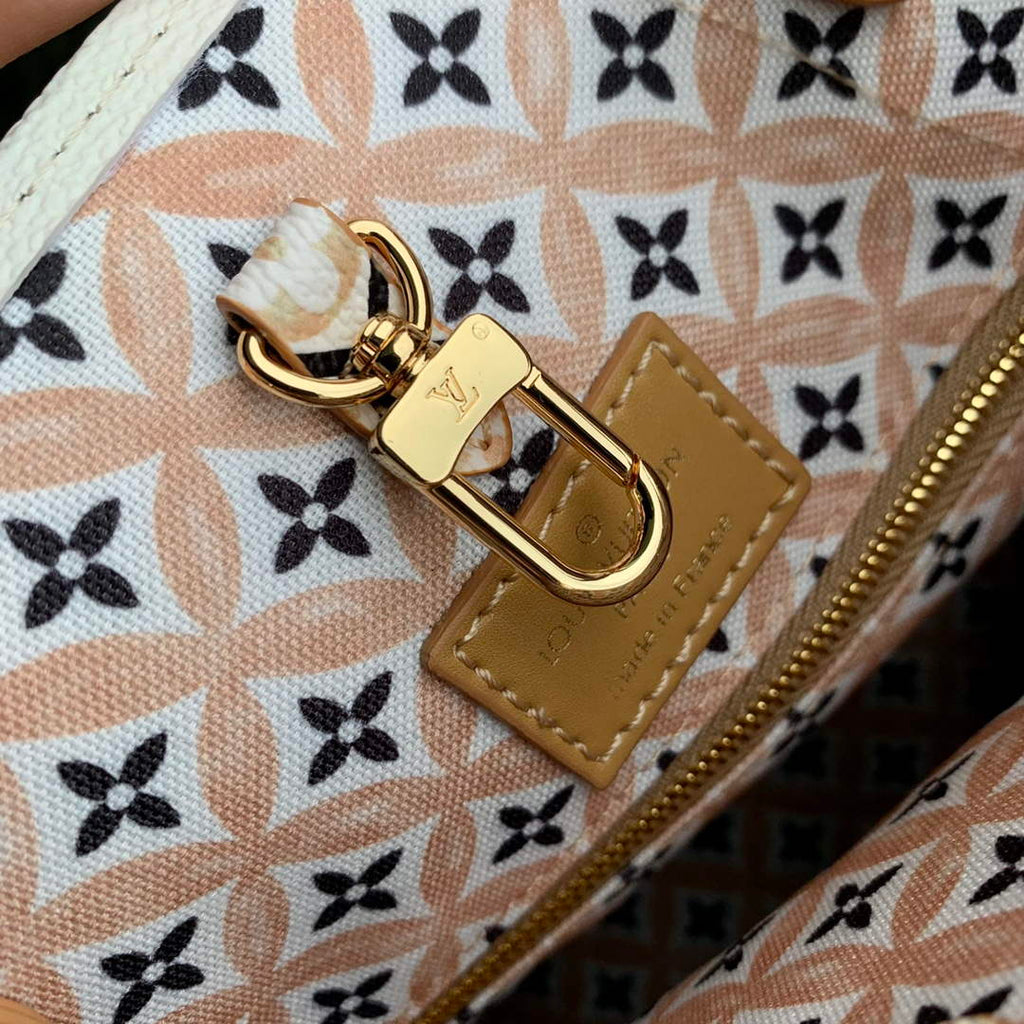 LV M22975 Louis Vuitton OnTheGo MM Tote Bag Beige