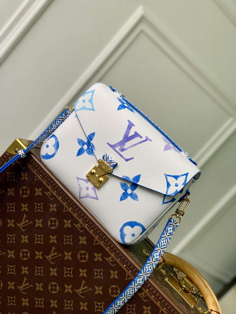 LV M23055 Louis Vuitton Pochette M¨¦tis MM Handbag Blue