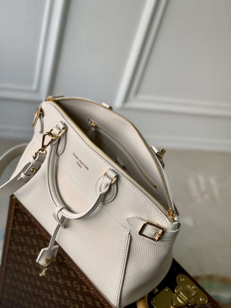 LV M23061 Louis Vuitton Lock It MM Bag Cr¨¨me Beige