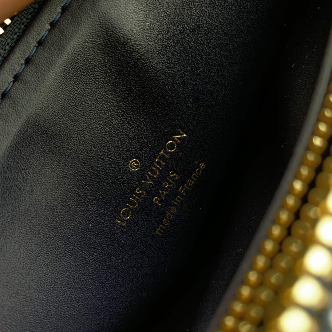 LV M23071 Louis Vuitton Coussin PM Bag Blue - Default Title - View 9