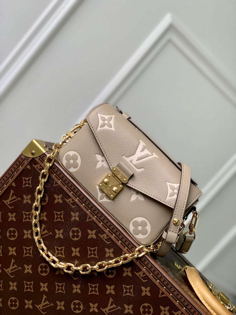 LV M23081 Louis Vuitton Pochette M¨¦tis East West Handbag