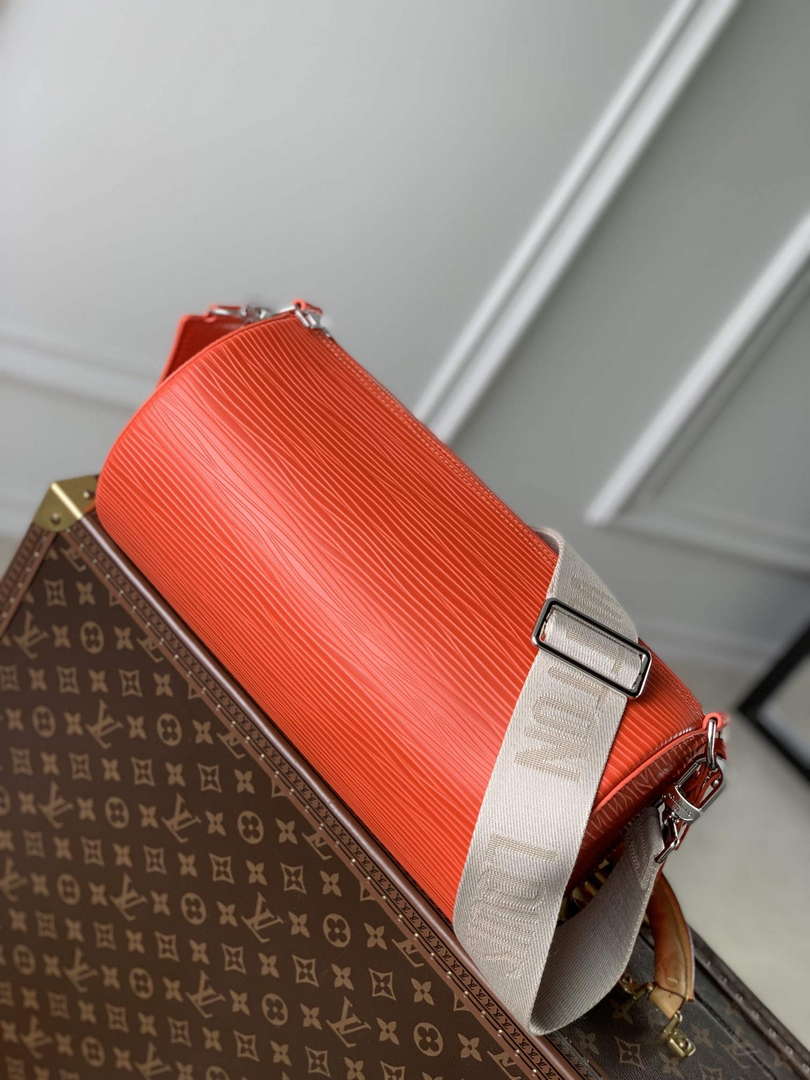 LV M23092 Louis Vuitton Soft Polochon Cross-body Bag Red - Default Title - View 2