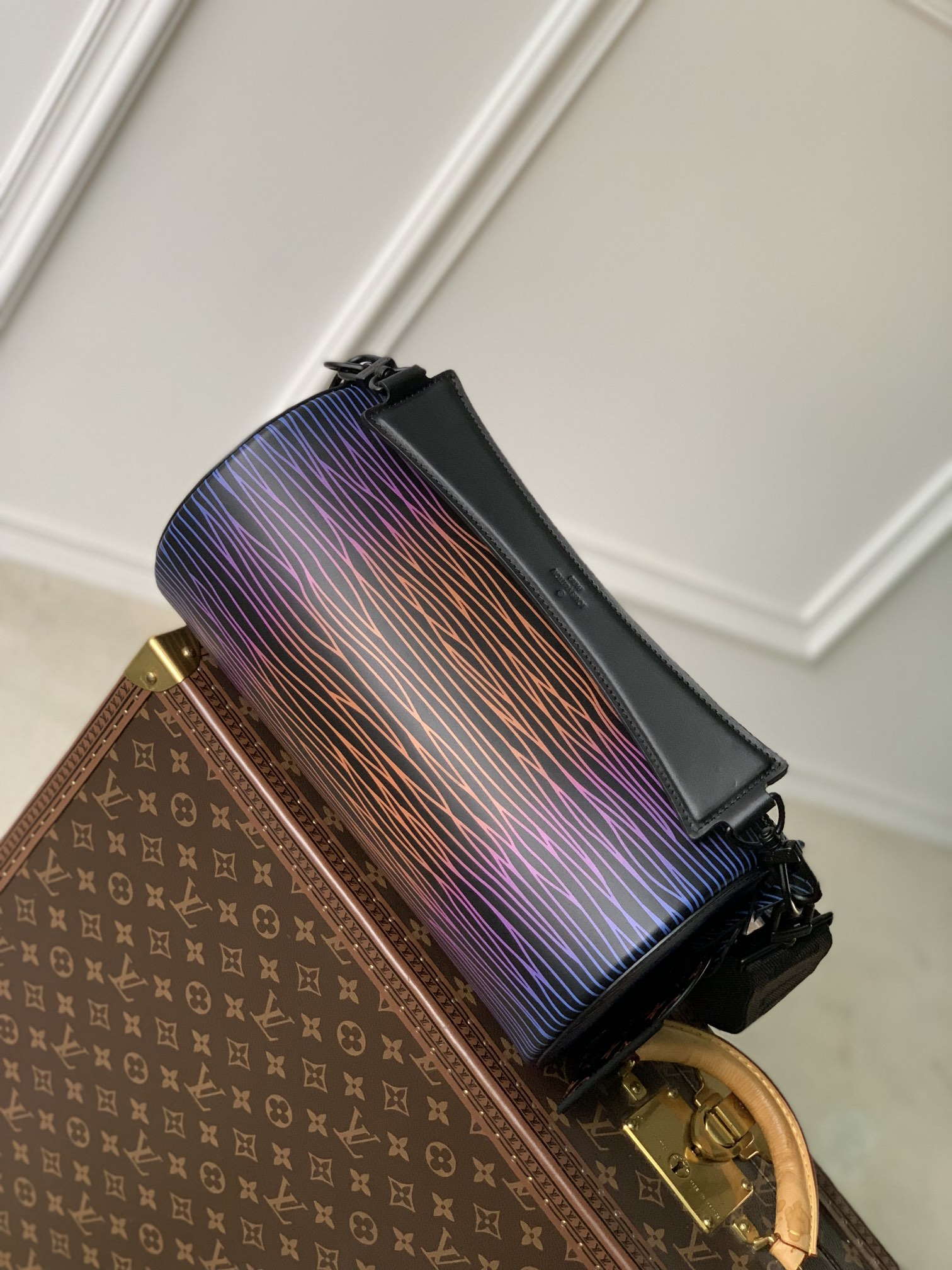 LV M23093 Louis Vuitton Soft Polochon Epi XL Leather Bag Gradient Electric Sun Multicolor - Default Title - View 2