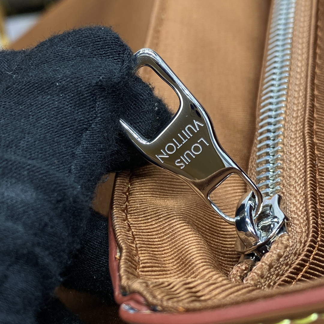 LV M23097 Louis Vuitton Montsouris Messenger Bag Cognac - Default Title - View 7