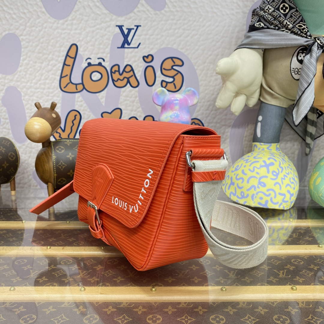 LV M23097 Louis Vuitton Montsouris Messenger Bag Orange - Default Title - View 3