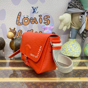 LV M23097 Louis Vuitton Montsouris Messenger Bag Orange - Default Title - View 3