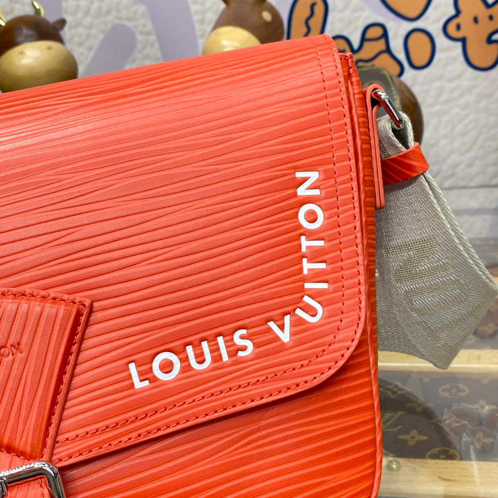 LV M23097 Louis Vuitton Montsouris Messenger Bag Orange