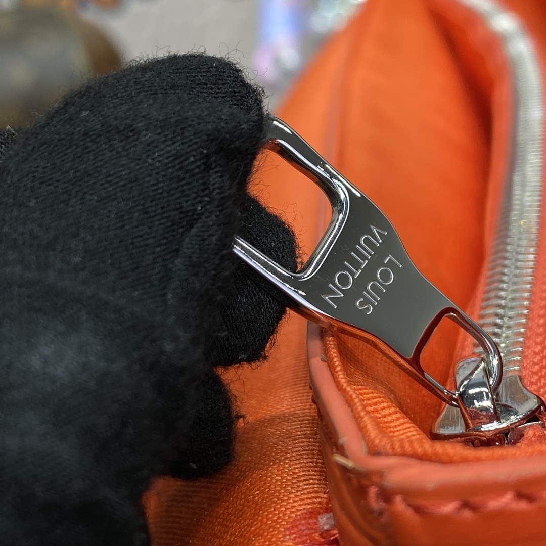 LV M23097 Louis Vuitton Montsouris Messenger Bag Orange - Default Title - View 7