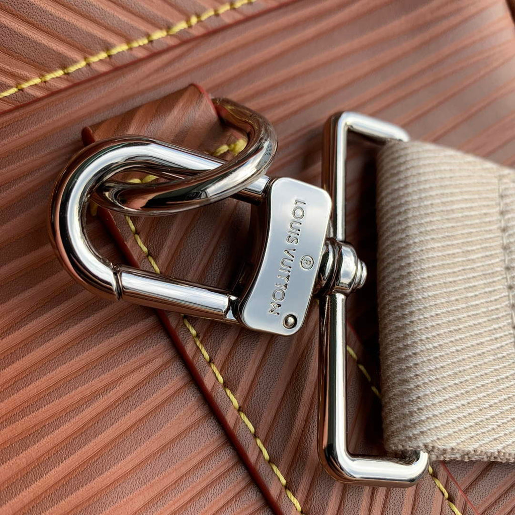 LV M23117 Louis Vuitton Maxi No¨¦ Sling Bag Cognac