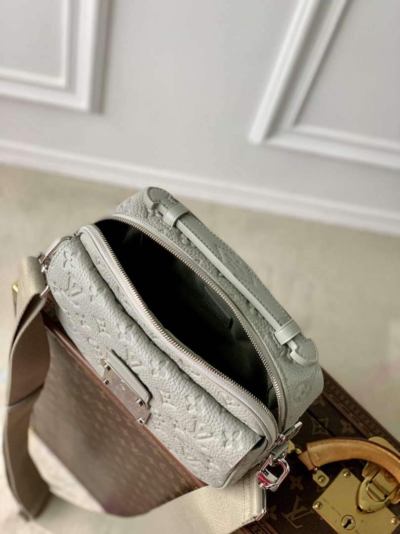 LV M23152 Louis Vuitton S-Lock Messenger City Bag Mineral Gray - Default Title - View 8
