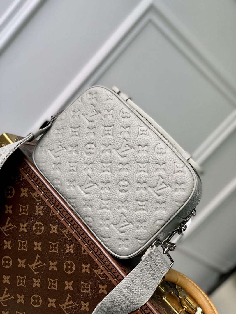LV M23152 Louis Vuitton S-Lock Messenger Bag Mineral Gray - Default Title - View 3