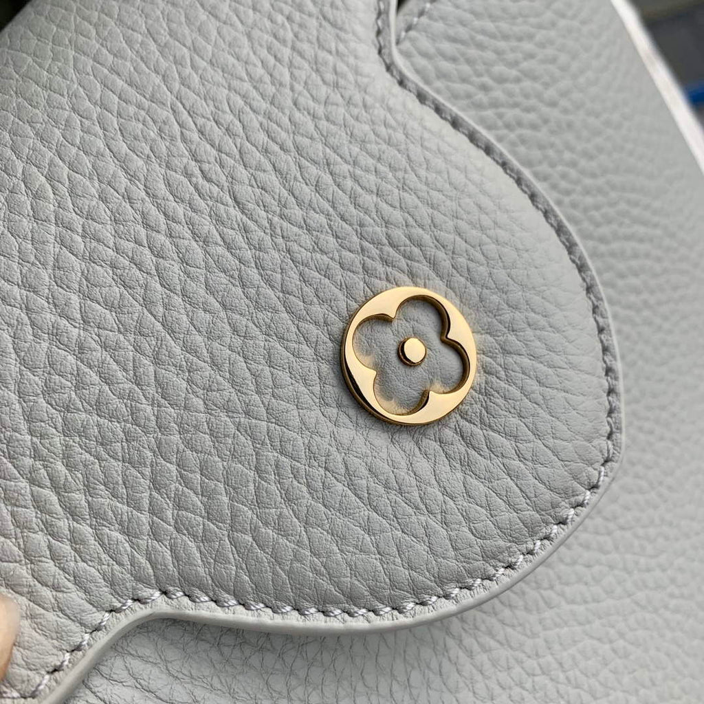 LV M23280 Louis Vuitton Capucines Mini Handbag Ice Grey