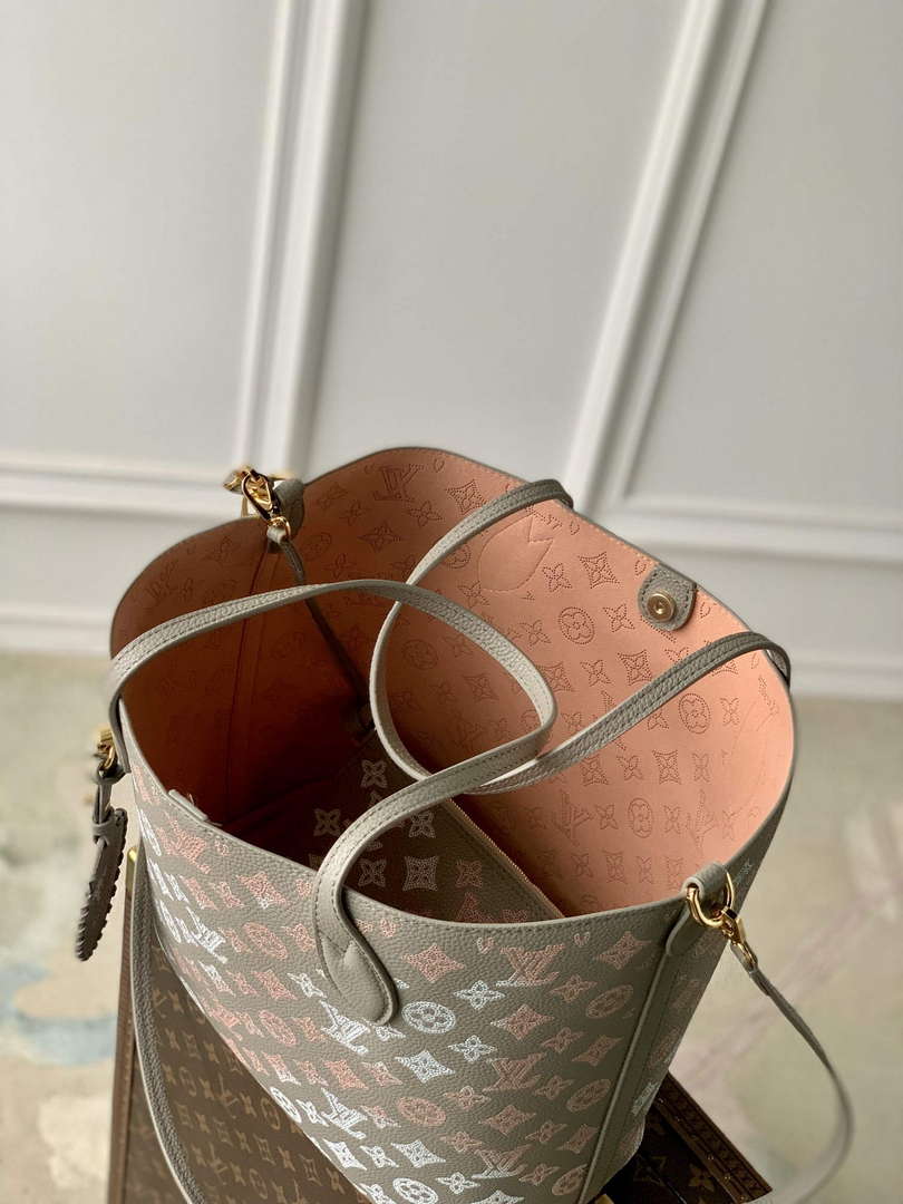LV M23387 Louis Vuitton Blossom MM Tote Bag Gray - Default Title - View 8