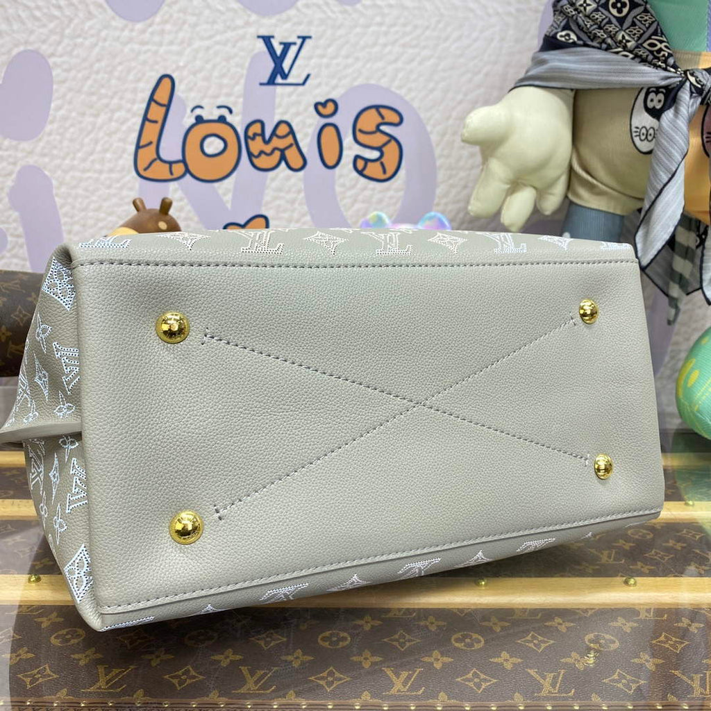 LV M23396 Louis Vuitton Carmel Hobo Bag Mahina Leather Gray