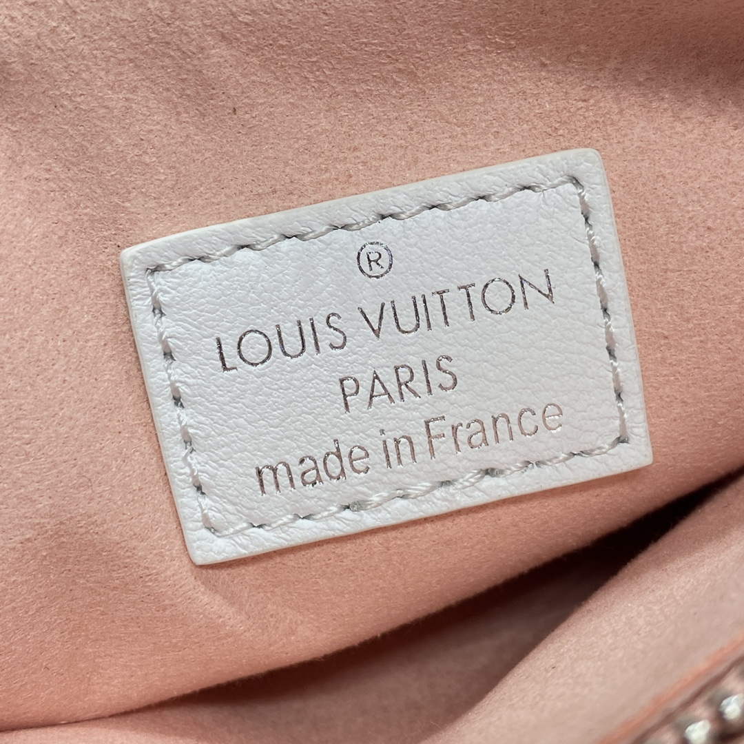 LV M23617 Louis Vuitton Coussin BB Bag White