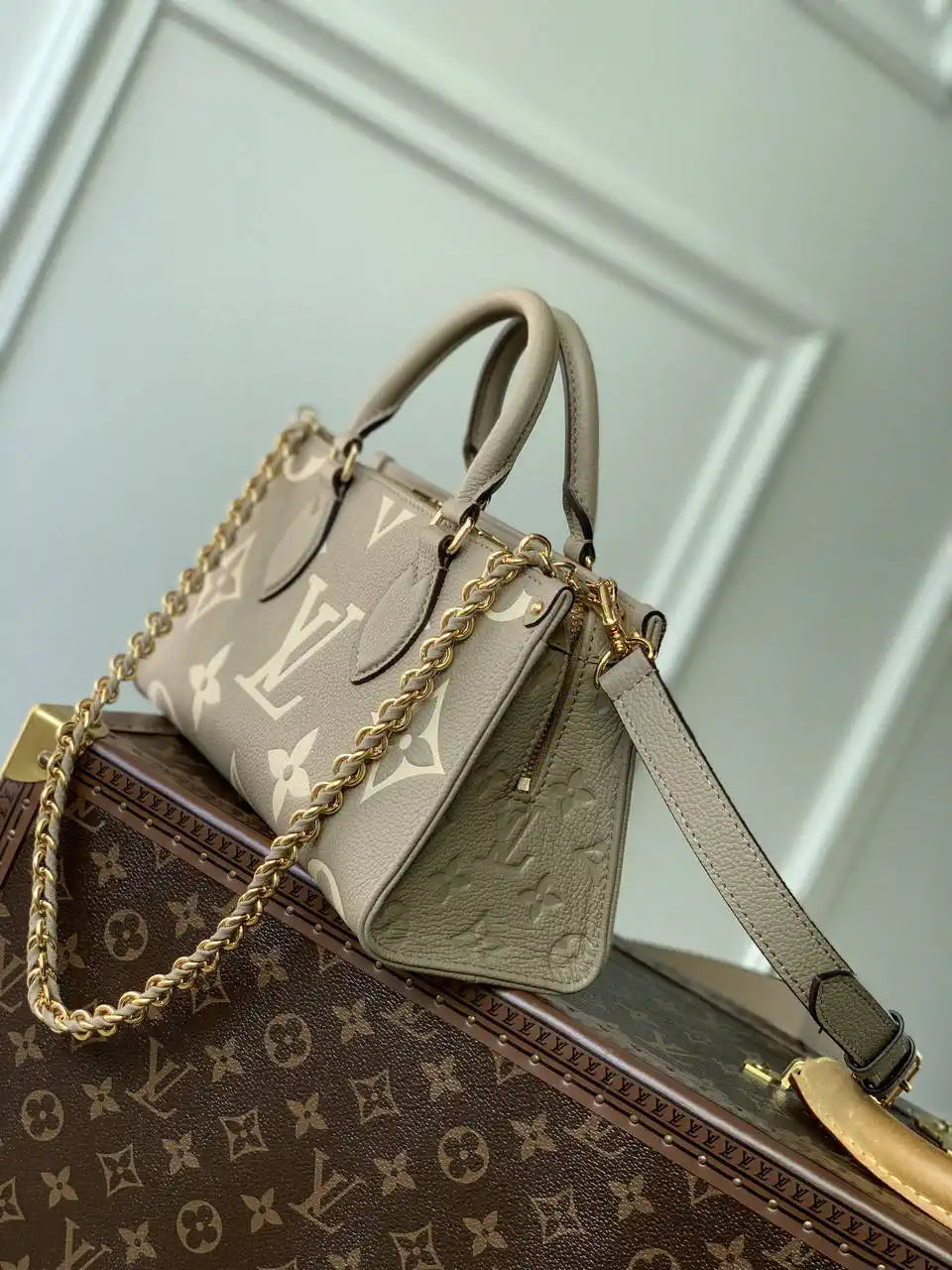 LV M23641 Louis Vuitton OnTheGo East West Tote Bag Bicolor Monogram Empreinte Leather