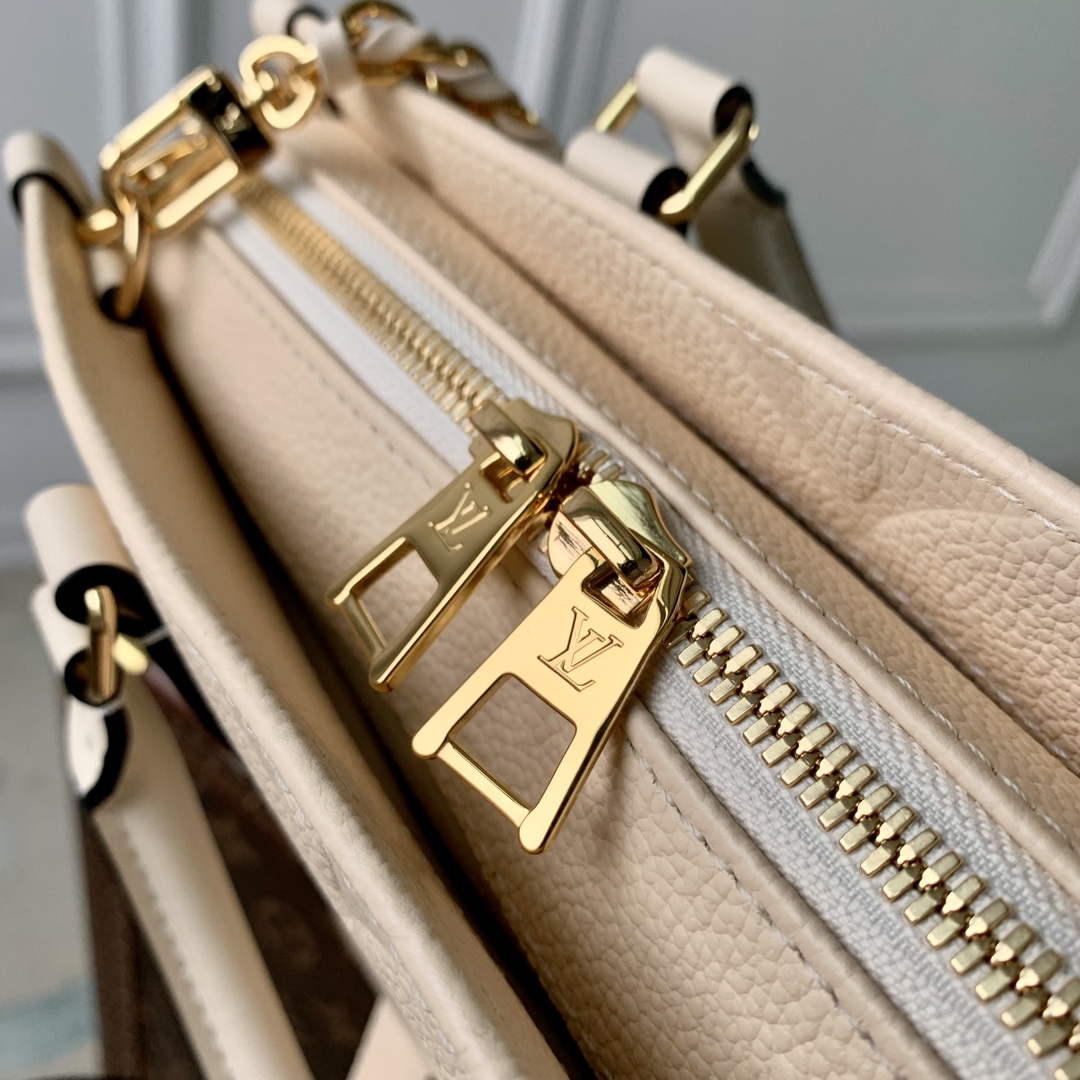LV M23698 Louis Vuitton OnTheGo East West Tote Bag Cream - Default Title - View 5