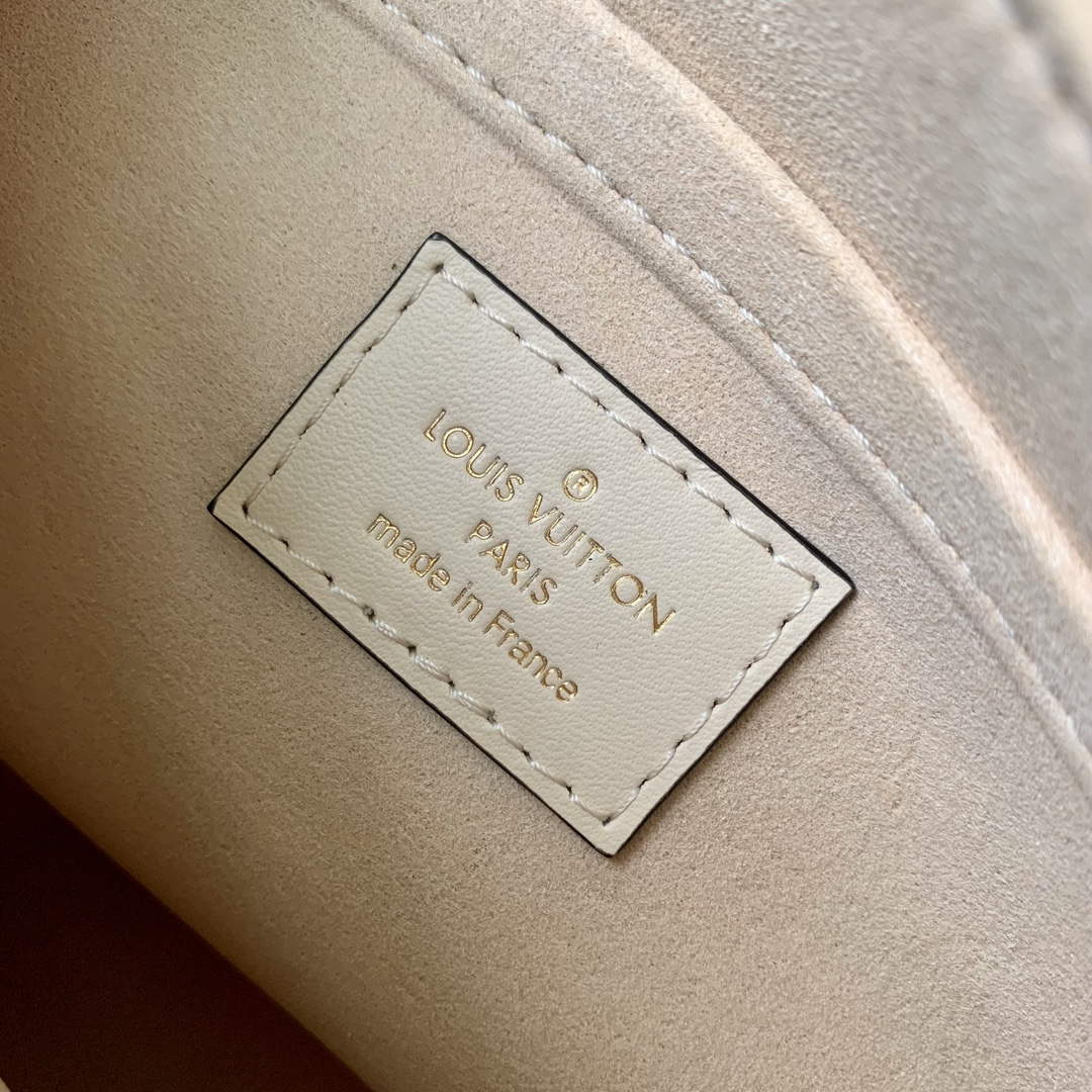LV M23698 Louis Vuitton OnTheGo East West Tote Bag Cream - Default Title - View 8