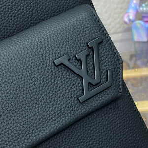 LV M23736 Louis Vuitton Pilot Slingbag Black - Default Title - View 14