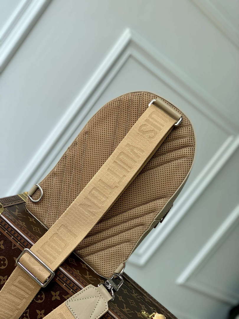 LV M23765 Louis Vuitton Pilot Slingbag Sable Beige - Default Title - View 3