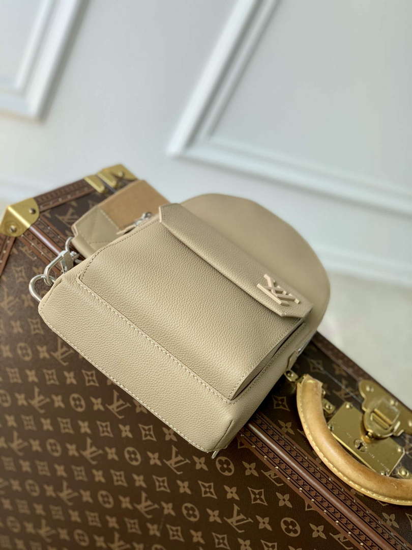 LV M23765 Louis Vuitton Pilot Slingbag Sable Beige - Default Title - View 4