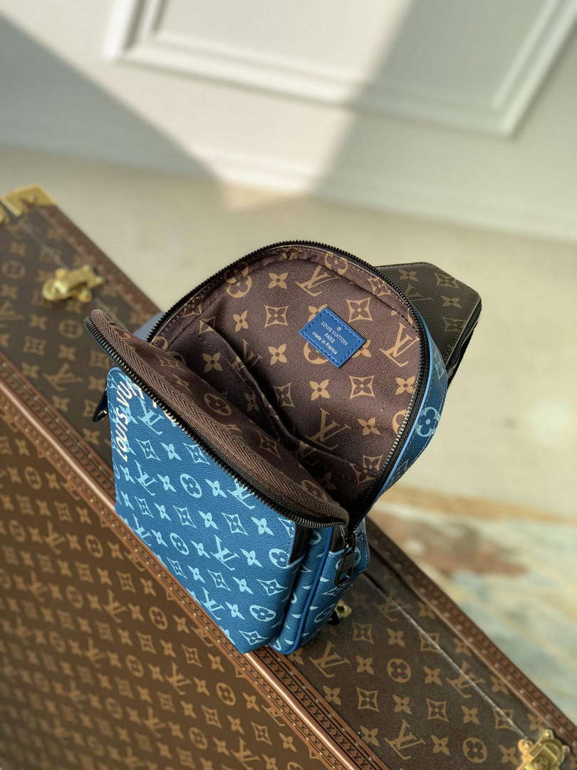LV M23782 Louis Vuitton Avenue Slingbag NM Atlantic Blue - Default Title - View 8