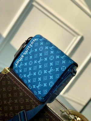 LV M23785 Louis Vuitton District PM Messenger Bag Atlantic Blue - Default Title - View 2