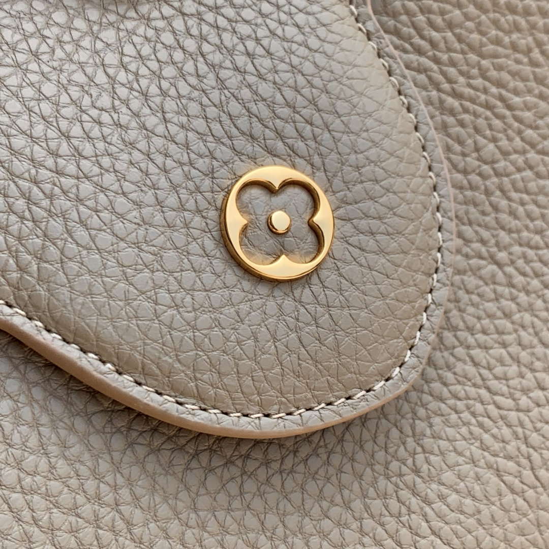 LV M23944 Louis Vuitton Capucines Mini Jewelily Handbag Quartz - Default Title - View 5