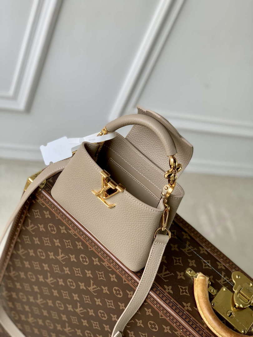 LV M23944 Louis Vuitton Capucines Mini Jewelily Handbag Quartz