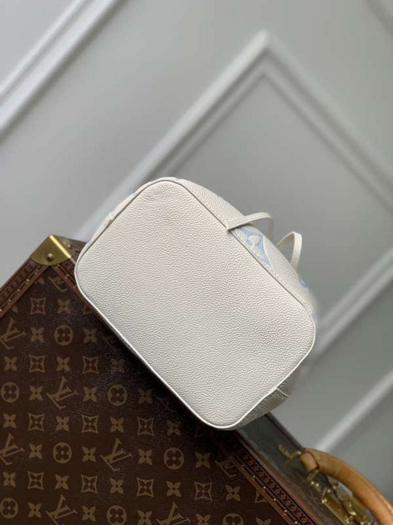 LV M24048 Louis Vuitton N¨¦oNo¨¦ BB Bucket Bag Latte White Blue