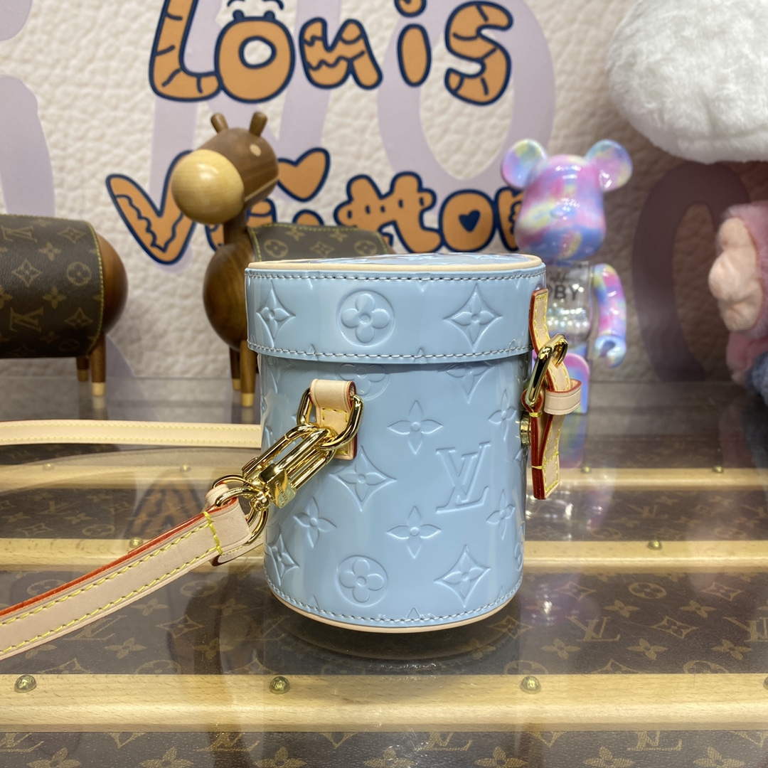 LV M24099 Louis Vuitton Astor Monogram Vernis Bag Blue - Default Title - View 3