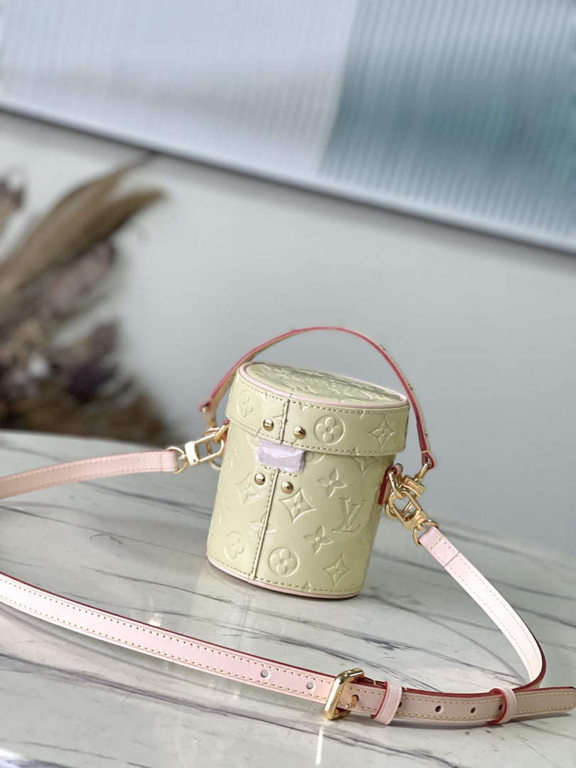 LV M24099 Louis Vuitton Astor Monogram Vernis Bag Yellow - Default Title - View 3