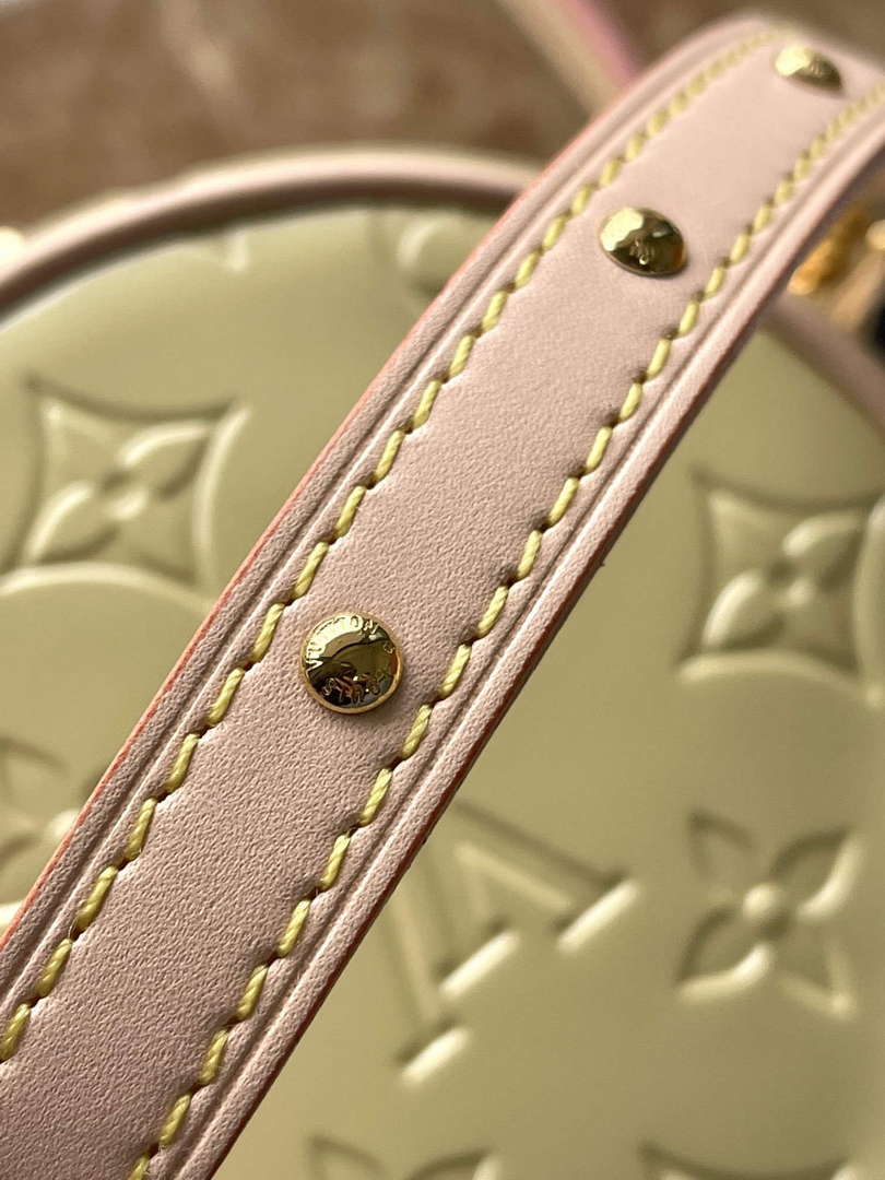 LV M24099 Louis Vuitton Astor Monogram Vernis Bag Yellow - Default Title - View 7