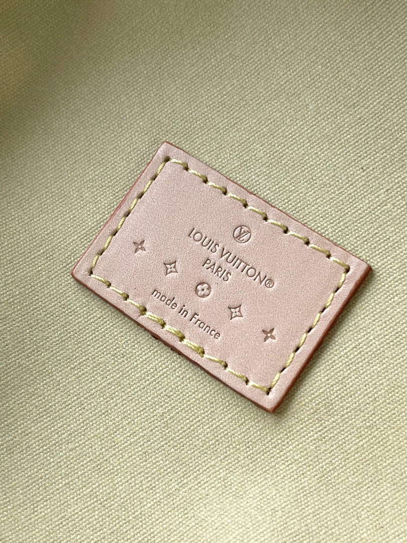 LV M24099 Louis Vuitton Astor Monogram Vernis Bag Yellow - Default Title - View 8