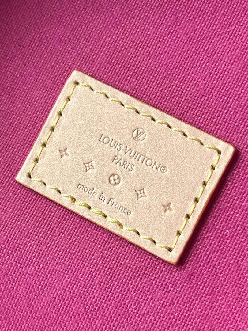 LV M24102 Louis Vuitton Astor Monogram Vernis Bag Neon Pink