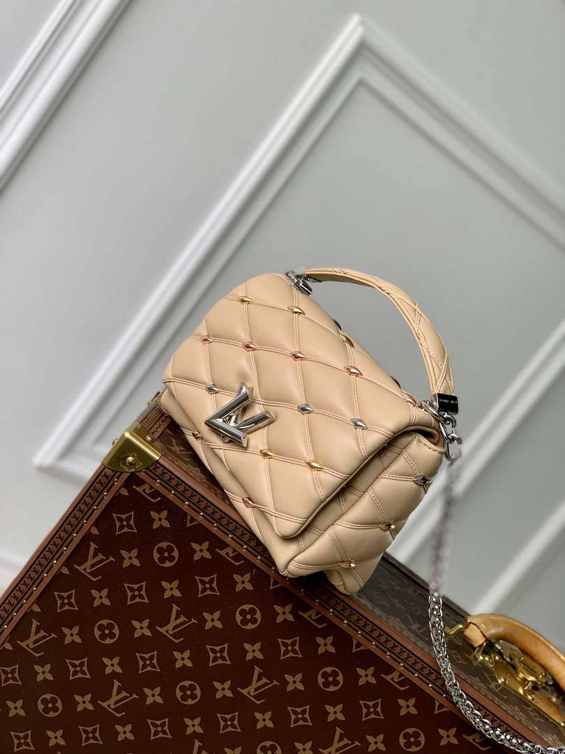 LV M24151 Louis Vuitton GO-14 MM Handbag Beige - Default Title - View 2